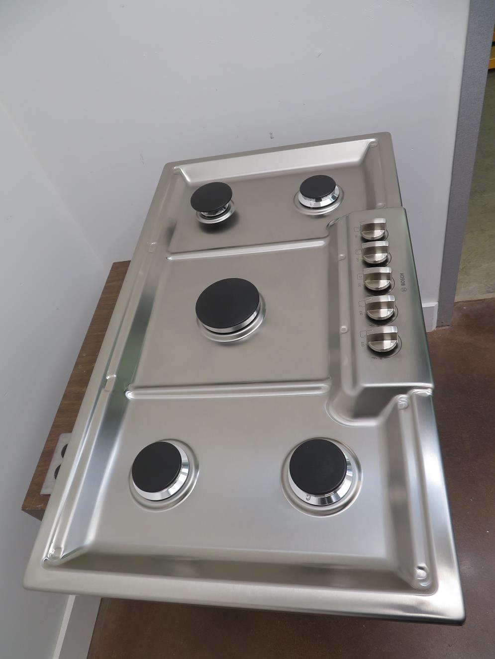 Bosch 800 Series NGM8656UC 36 inch Gas Cooktop 5 Sealed Burners Cast