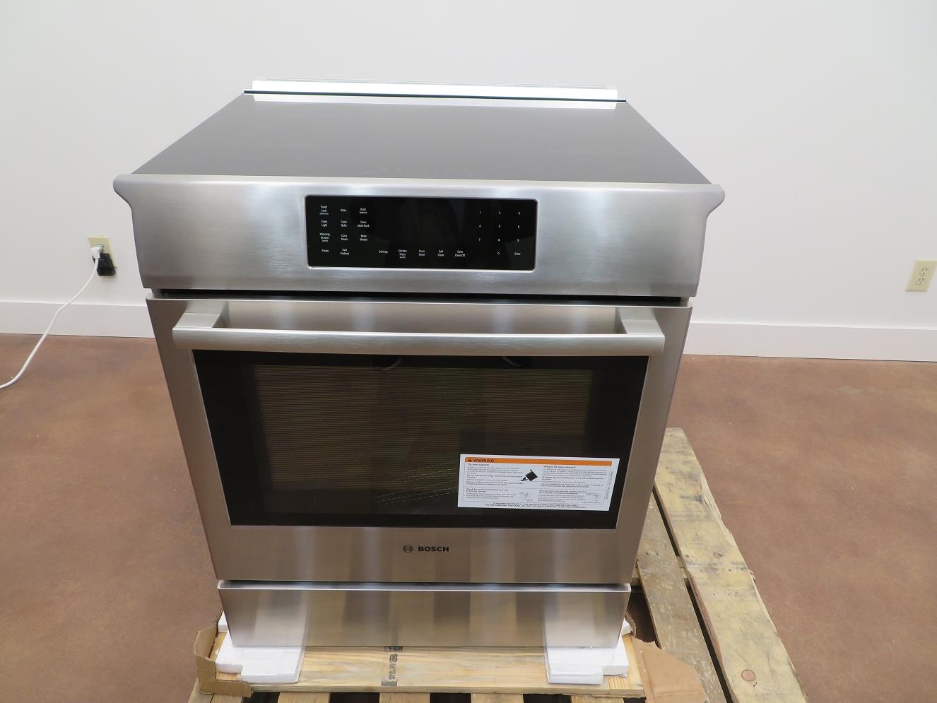 Bosch 800 DLX 30" 4 Induction Elements Convection SS SlideIn Range