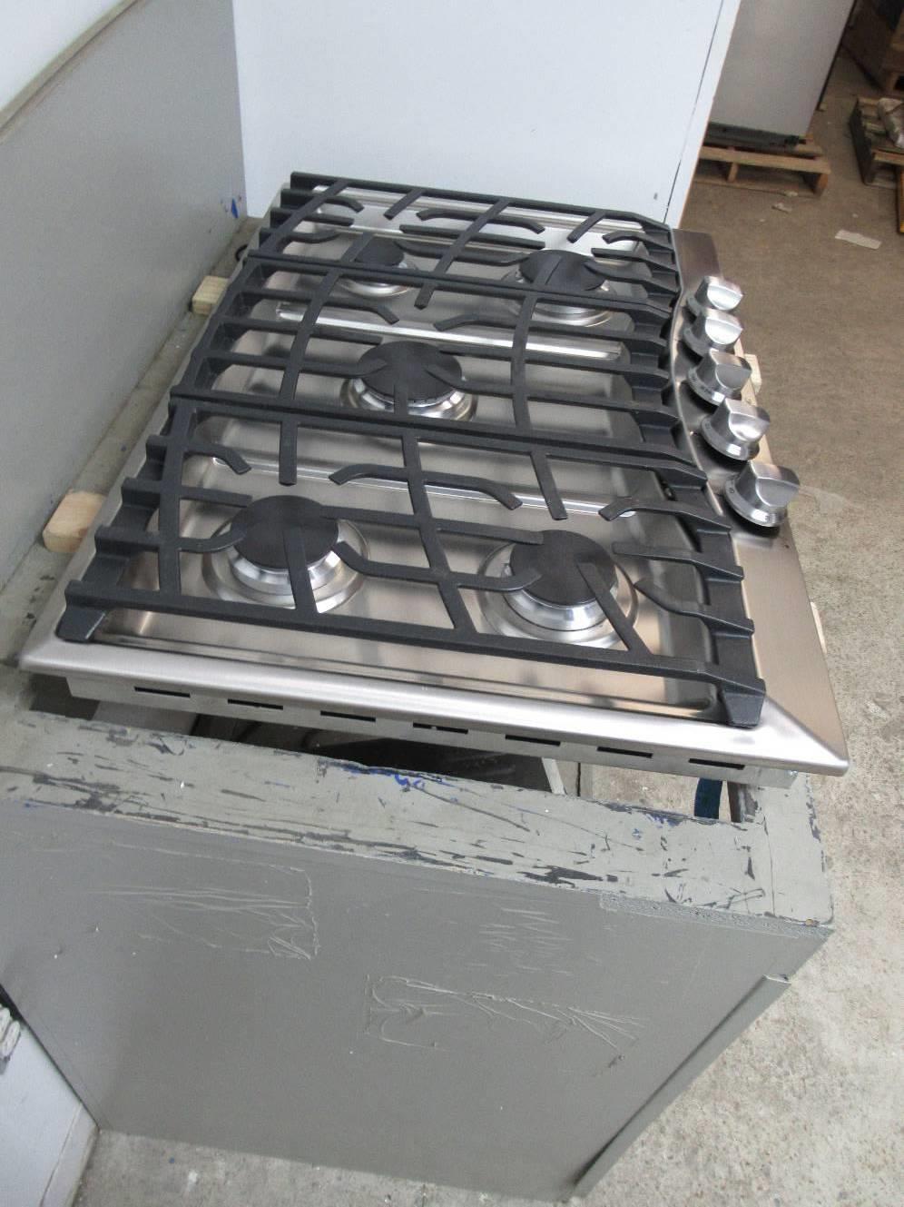 Viking 30" Stainless Electric Spark 5 Sealed Burners Gas Cooktop