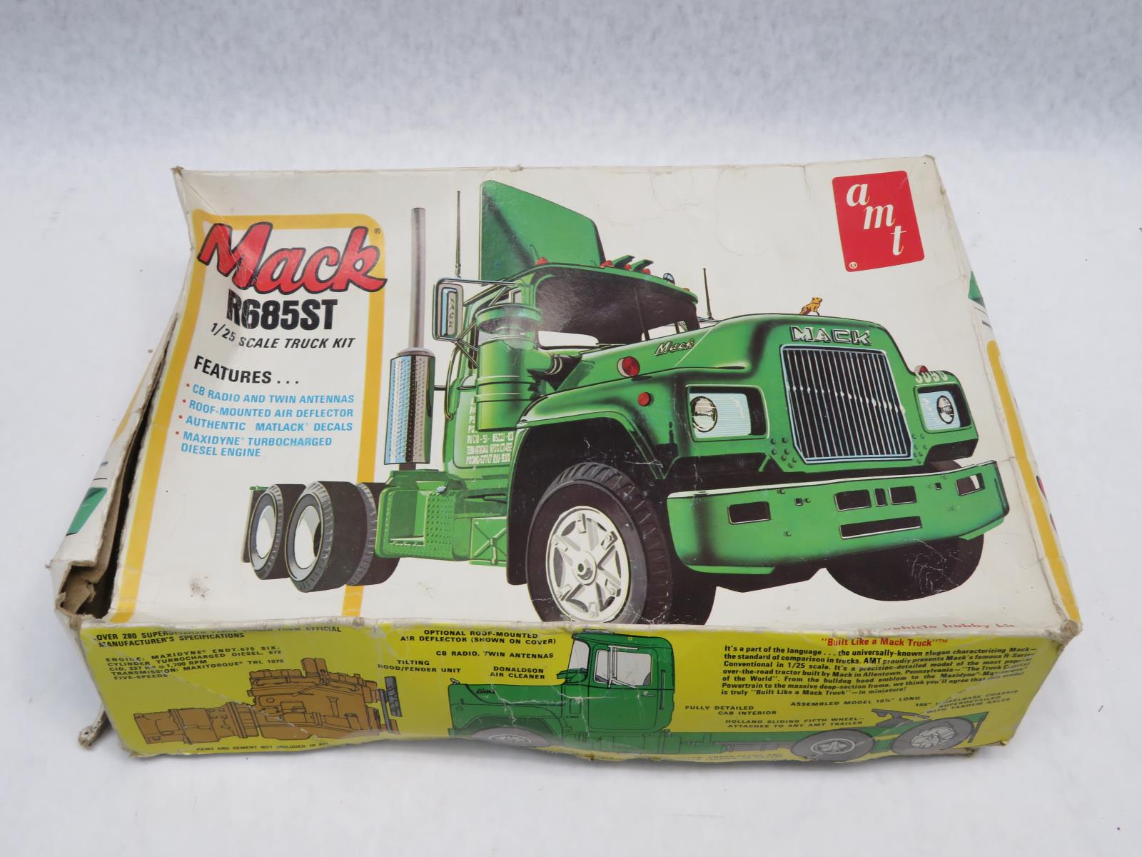 AMT Mack R685ST 1:25 Scale Truck Model Kit | eBay