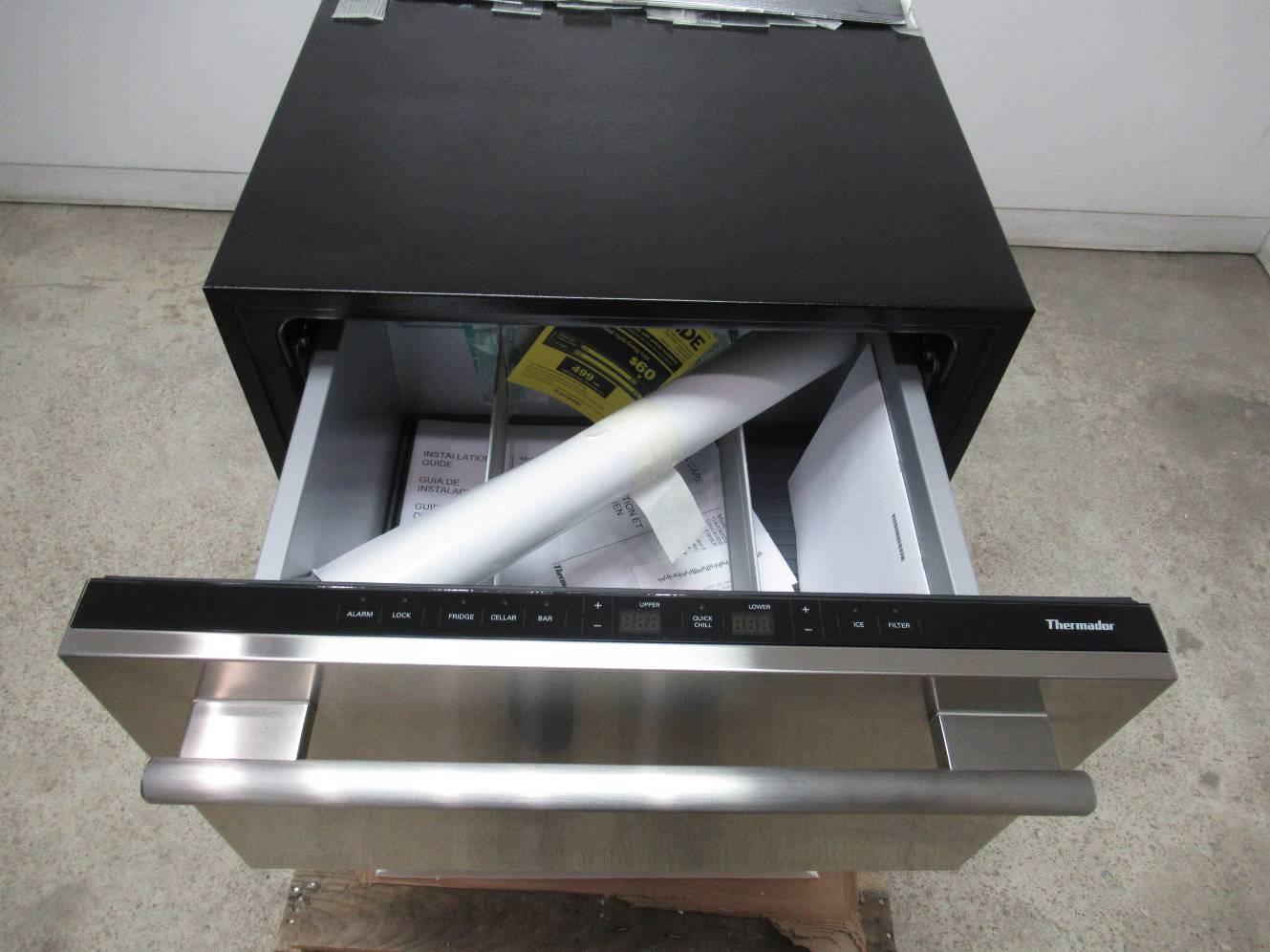 Thermador Professional Serie 24" Ice Maker Double Drawer Refrigerator