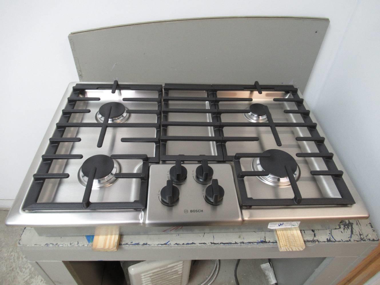 Bosch 500 Series 30" Natural Gas 4 Sealed Burner LowProfile Cooktop