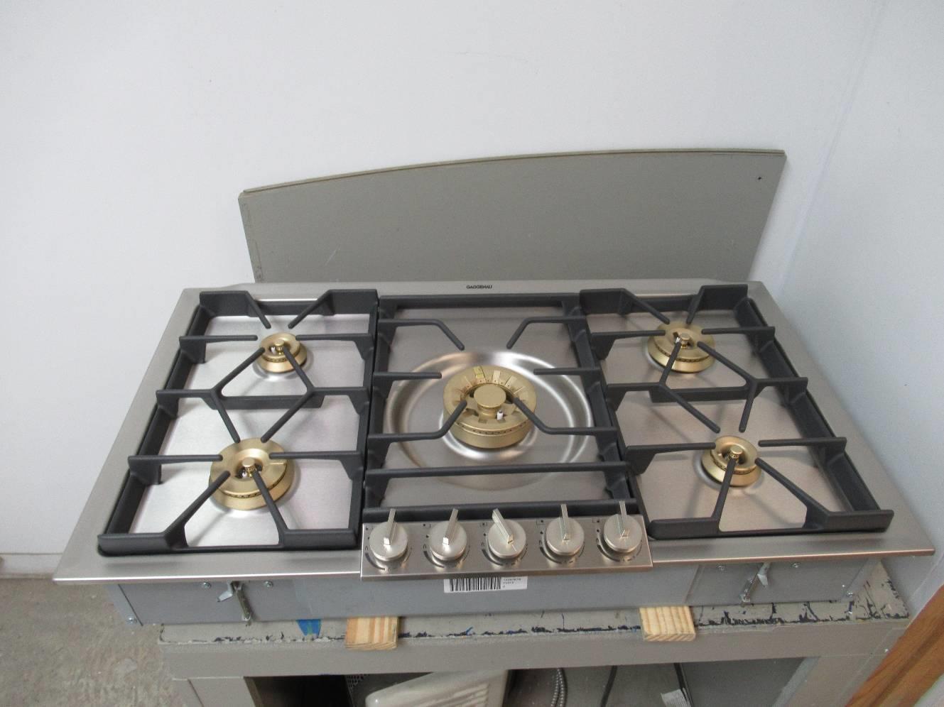Gaggenau 36" 3Ring Wok Burner Natural Gas Cooktop Stainless VG295214CA