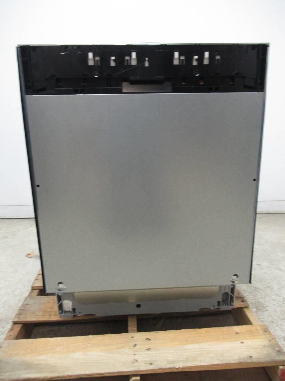 Bosch 800 Series 24" Infolight Aquastop 44 dB Builtin CP Dishwasher