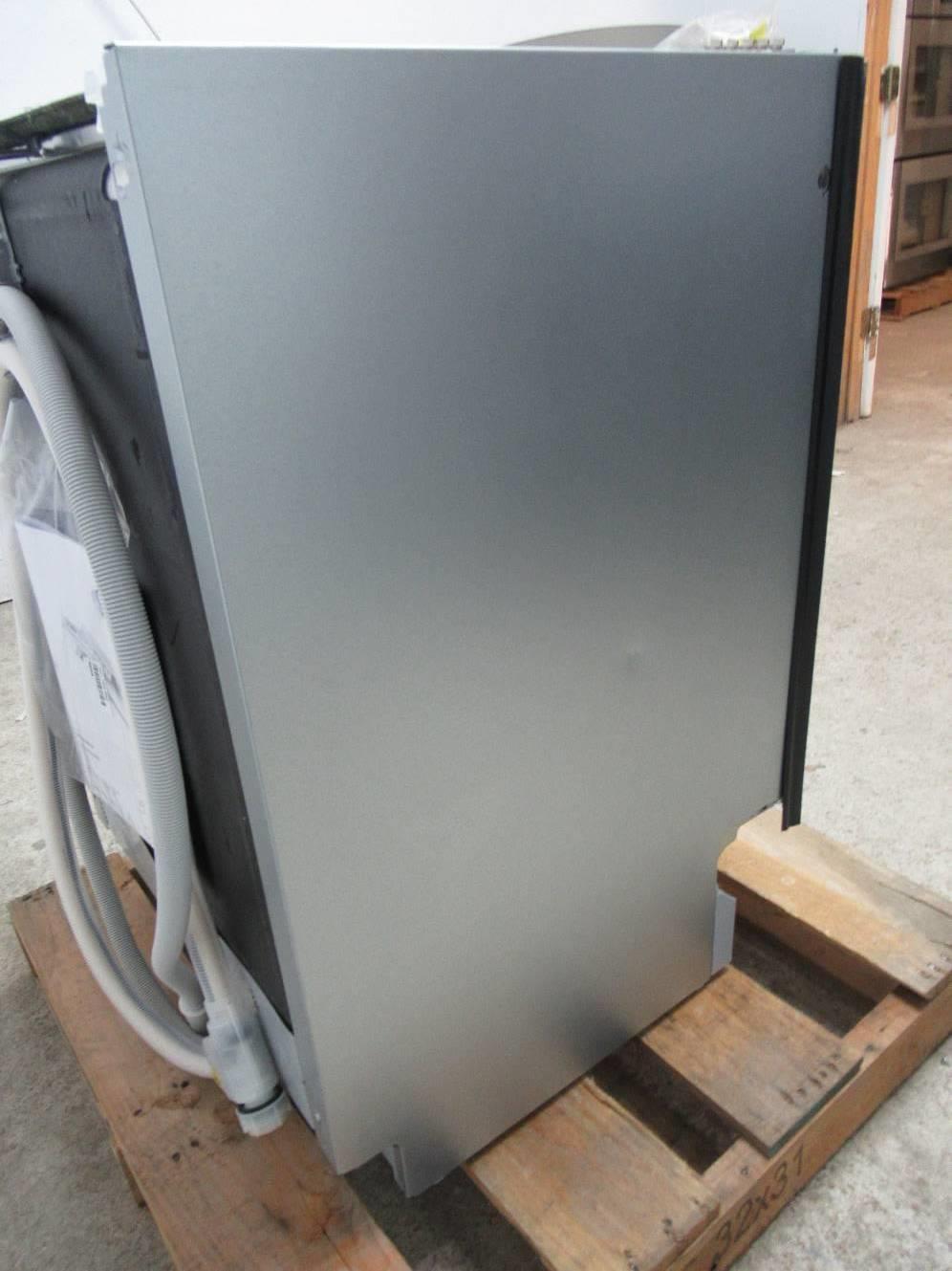 Bosch 800 Series 24" Infolight Aquastop 44 dB Builtin CP Dishwasher