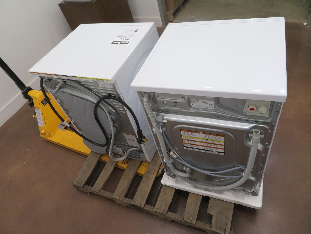 Bosch 500 Series 24" Front Load Washer and Dryer WAT28401UC