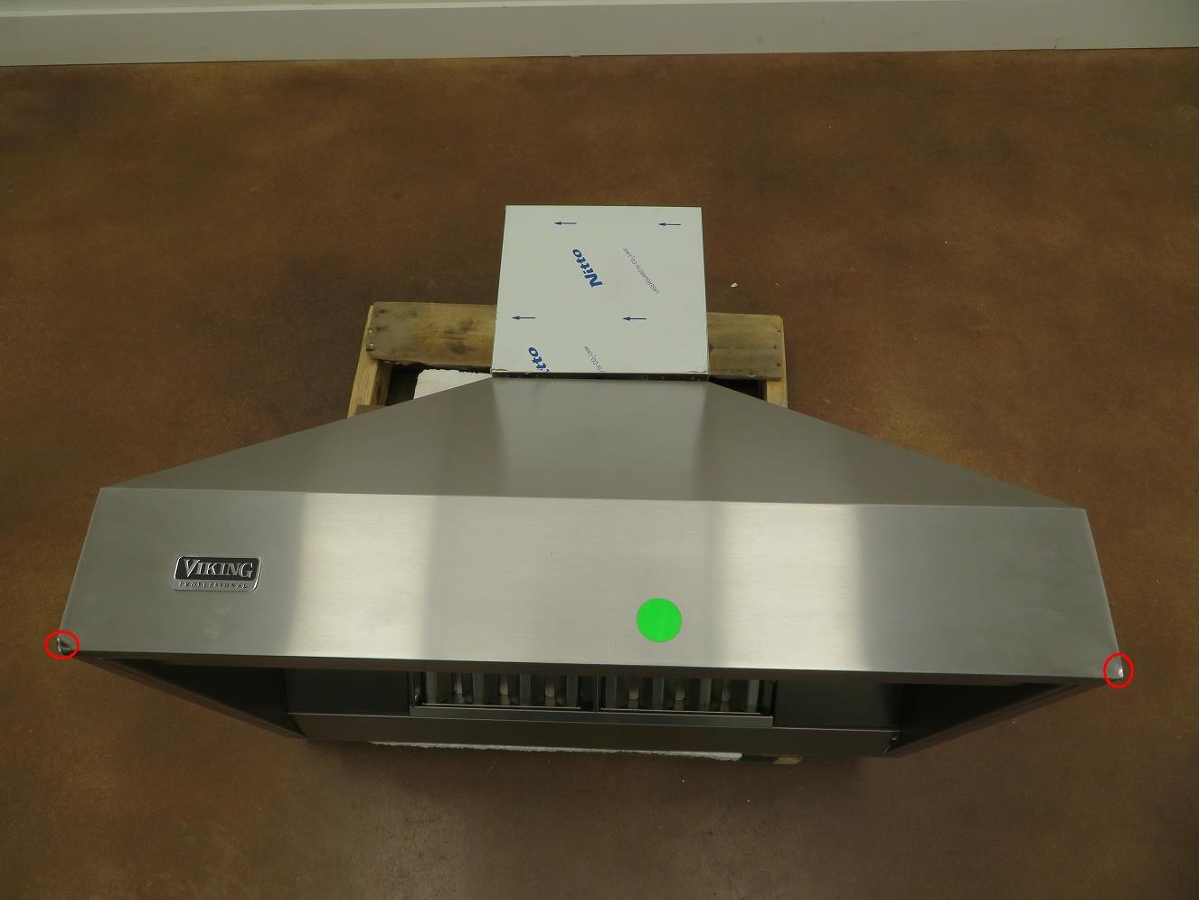 Viking Professional 5 Series 36" SS Wall Mount Chimney Range Hood