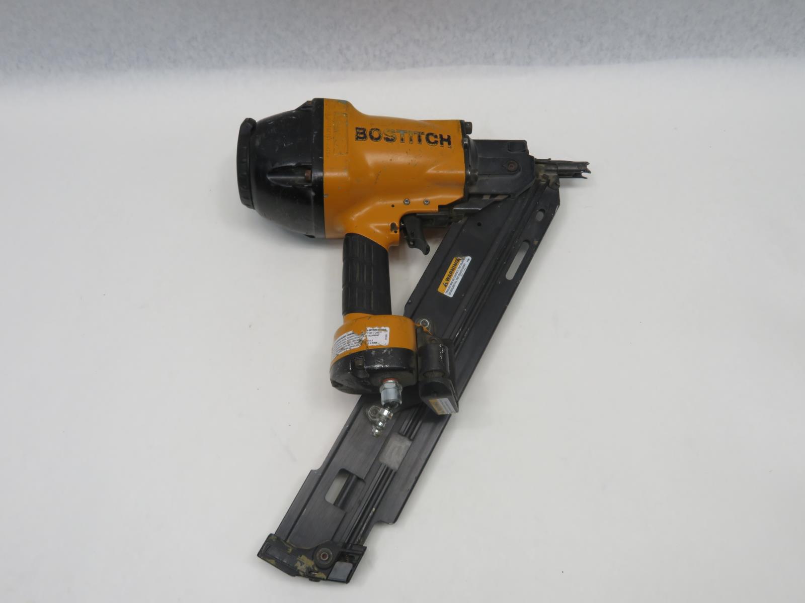 Metal Connector Nailer Bostitch F33PT 33-Degree Paper Tape Framing Nailer