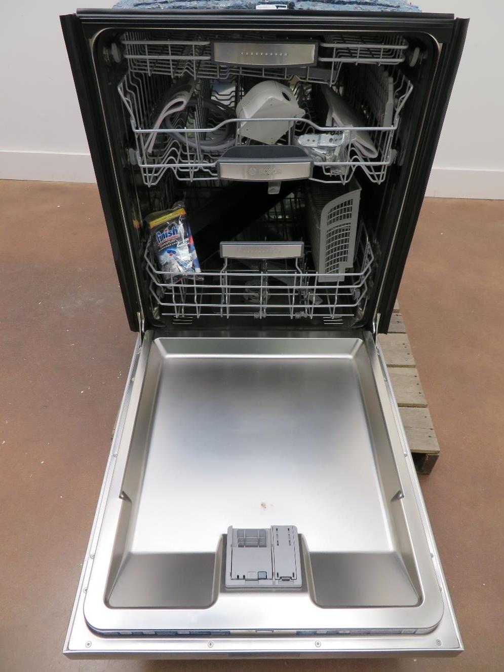 Bosch 24" 39 dBA 6 Wash Cycles BuiltIn Pocket Handle Dishwasher