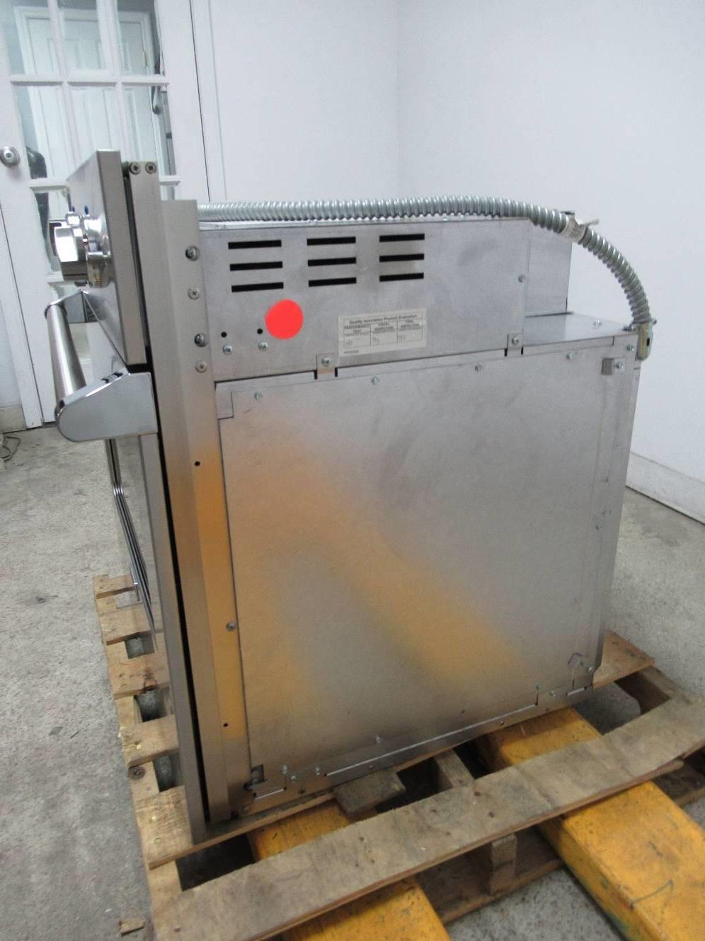 Viking Professional Premiere 30" Self-Clean Single Electric Wall Oven