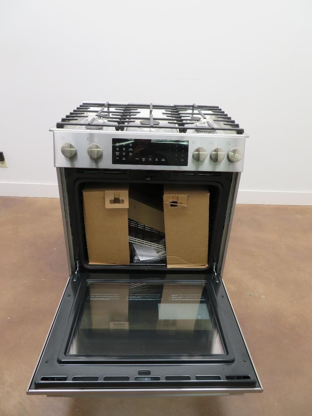 Bosch 800 Series 30" European Convection SlideIn Dual Fuel Range