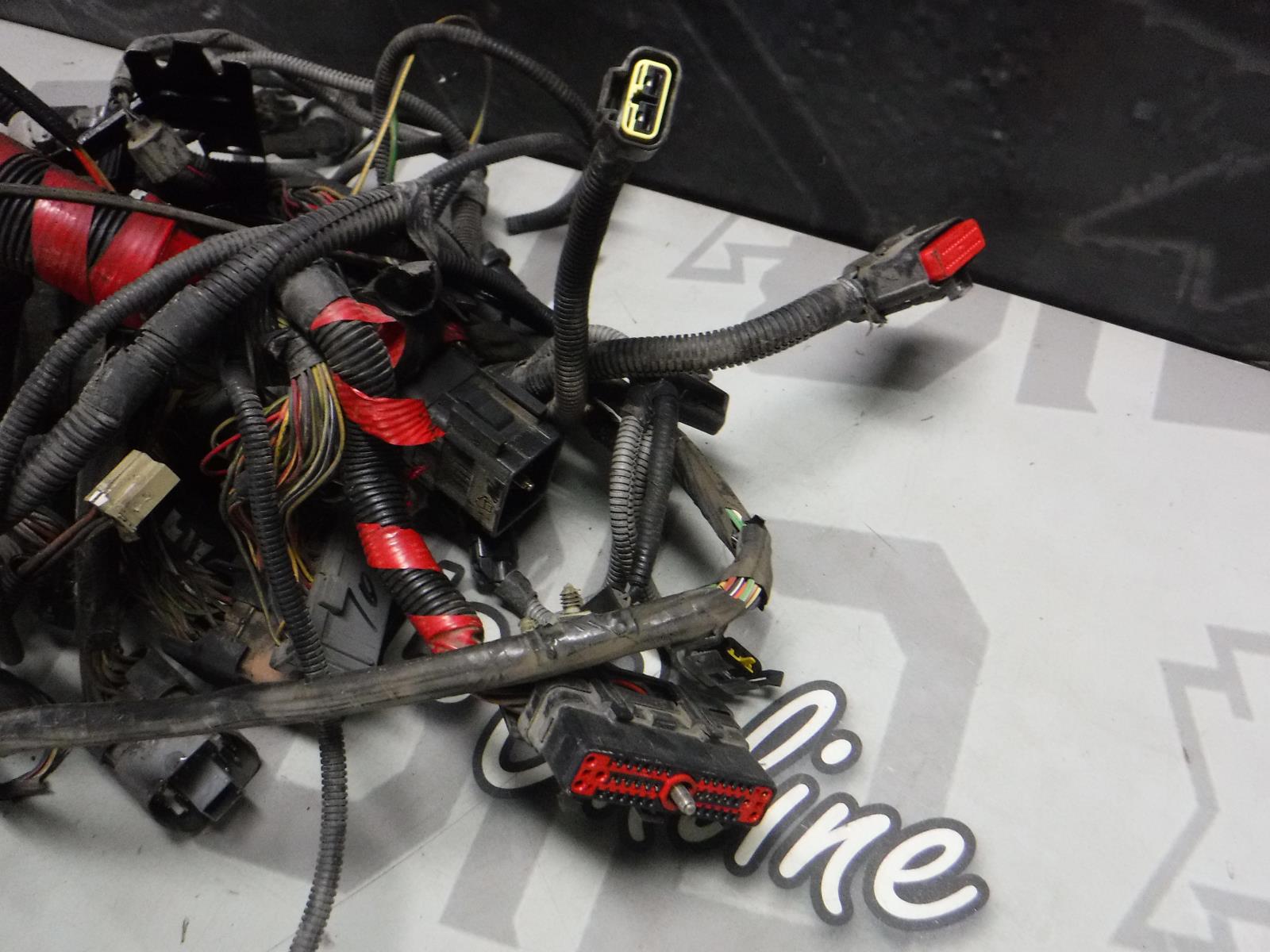 1999 - 2002 FORD 7.3 DIESEL ZF6 4X4 ENGINE BAY WIRING HARNESS FUSE BOX