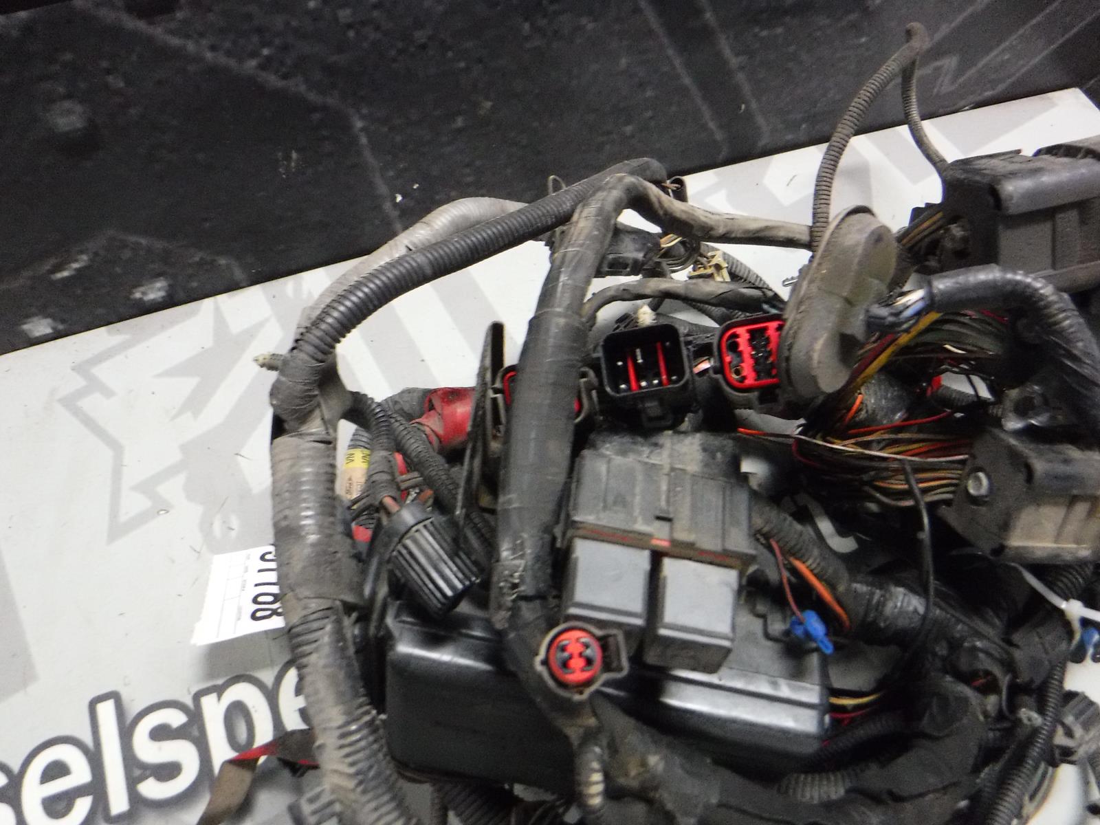 1999 - 2002 FORD 7.3 DIESEL ZF6 4X4 ENGINE BAY WIRING HARNESS FUSE BOX