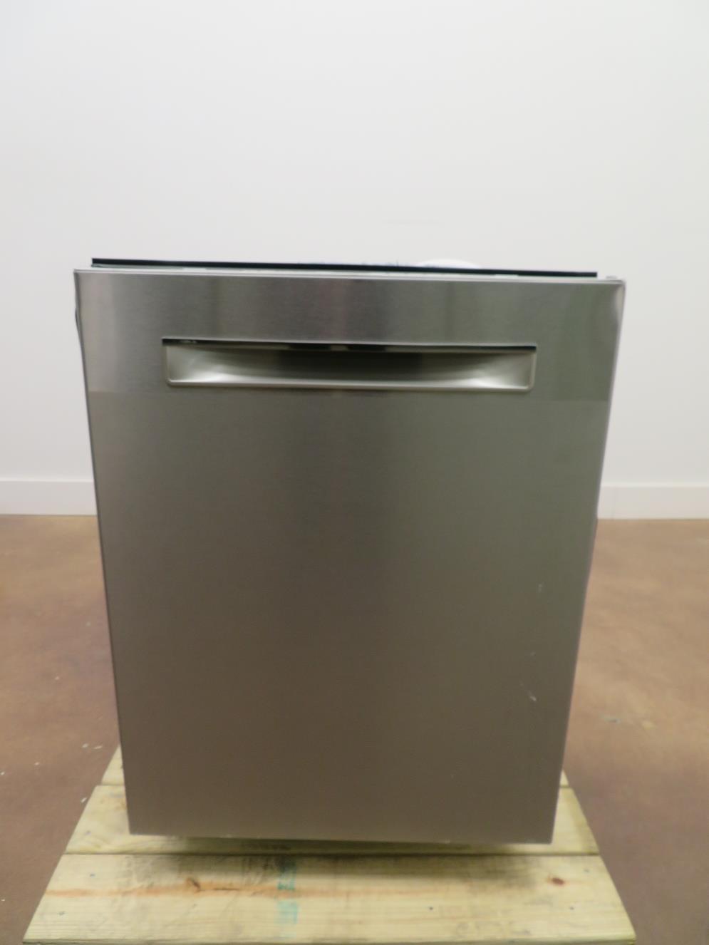 Bosch 500 Series 24" 44 dBA Info Light Integrated Dishwasher SHPM65W55N