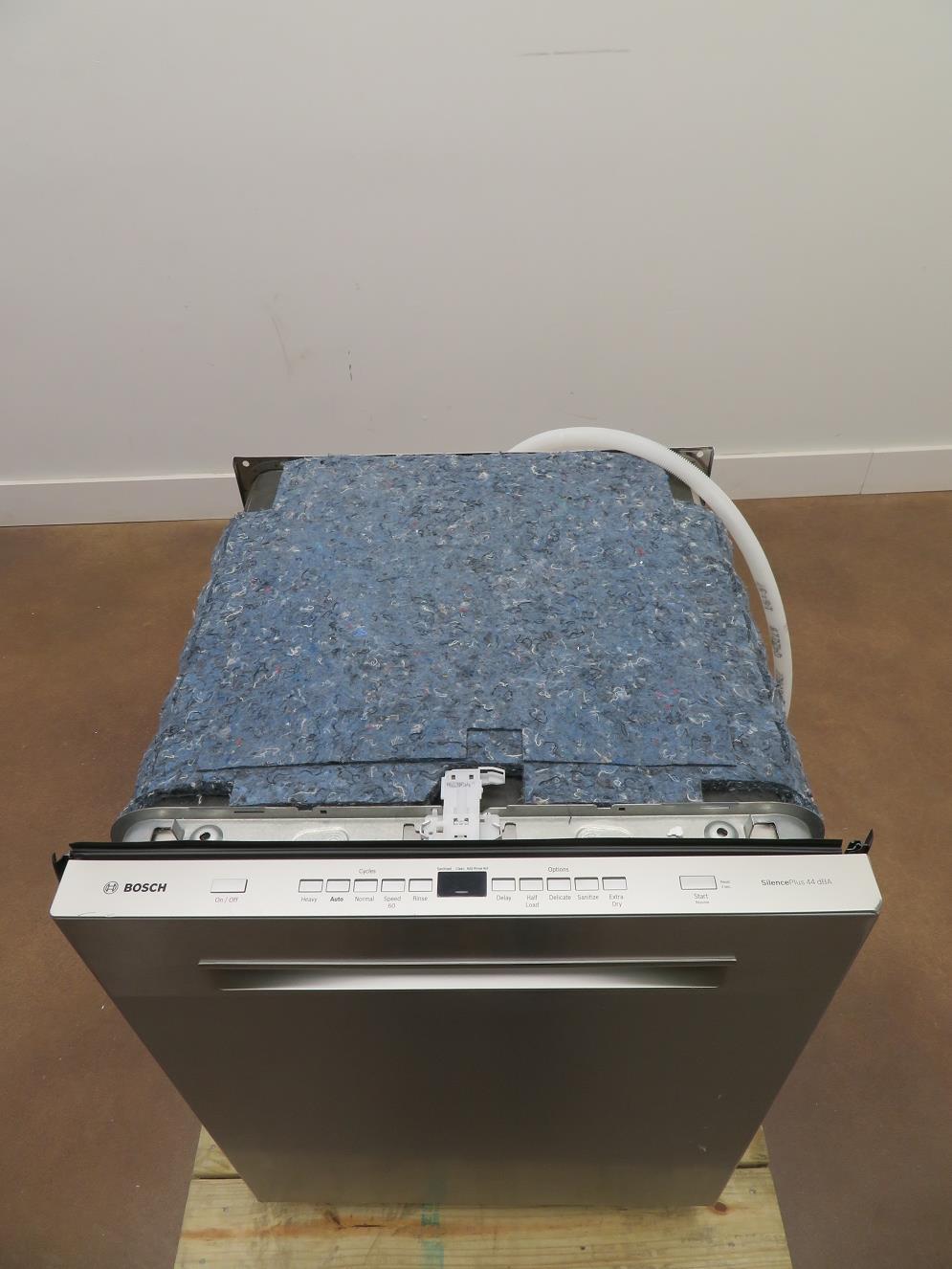 Bosch 500 Series 24" 44 dBA Info Light Integrated Dishwasher SHPM65W55N