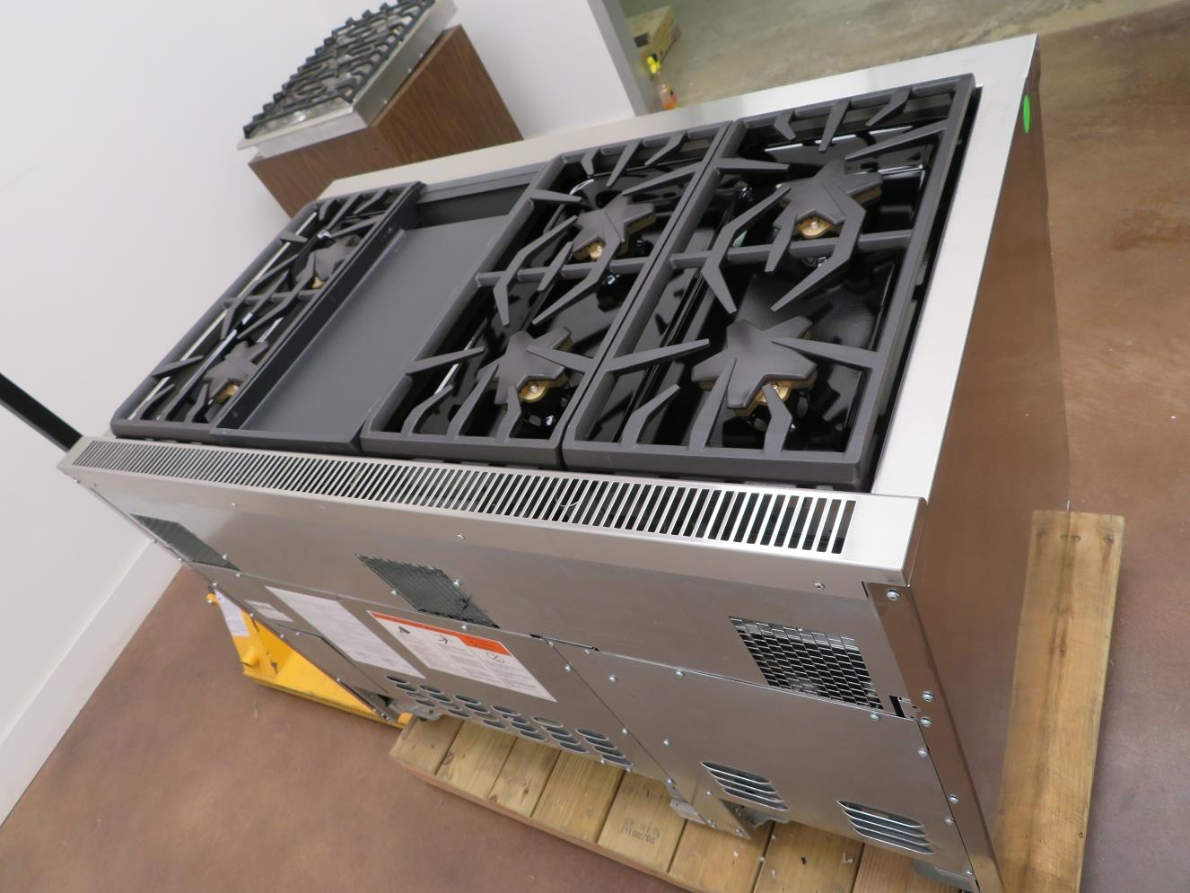 Thermador 48'' 6 Sealed Burners ProStyle SS DualFuel Range PRD486JDGU