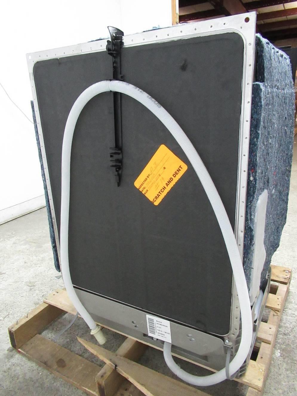 Bosch 300 Series 24" 44 dBA 3rd Rack AquaStop Integrated Dishwasher