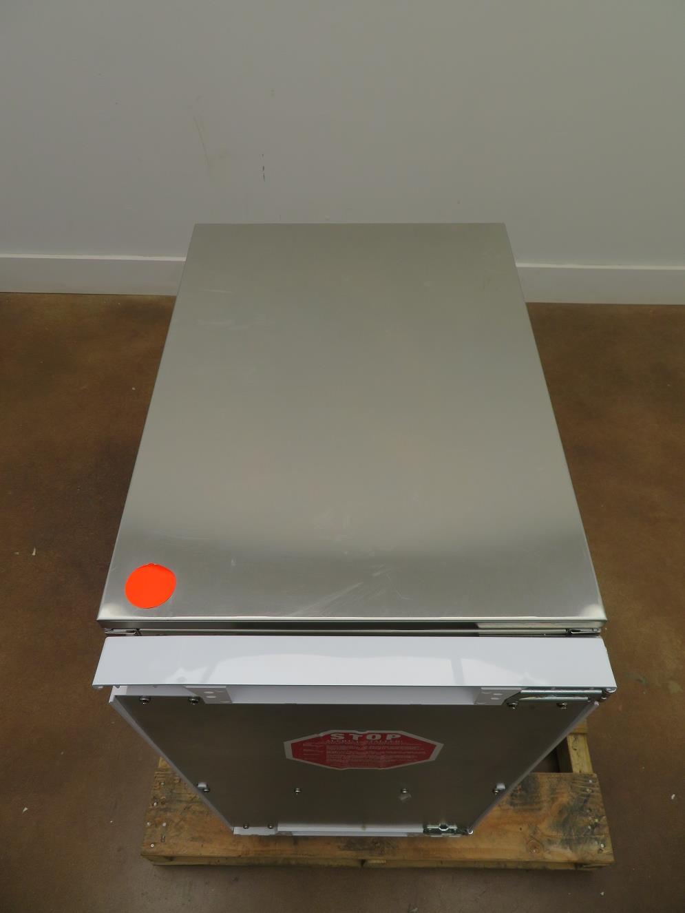 Scotsman 15" 26 lbs Clear Cube Ice Under Counter Ice Maker SCCP30MA1SU