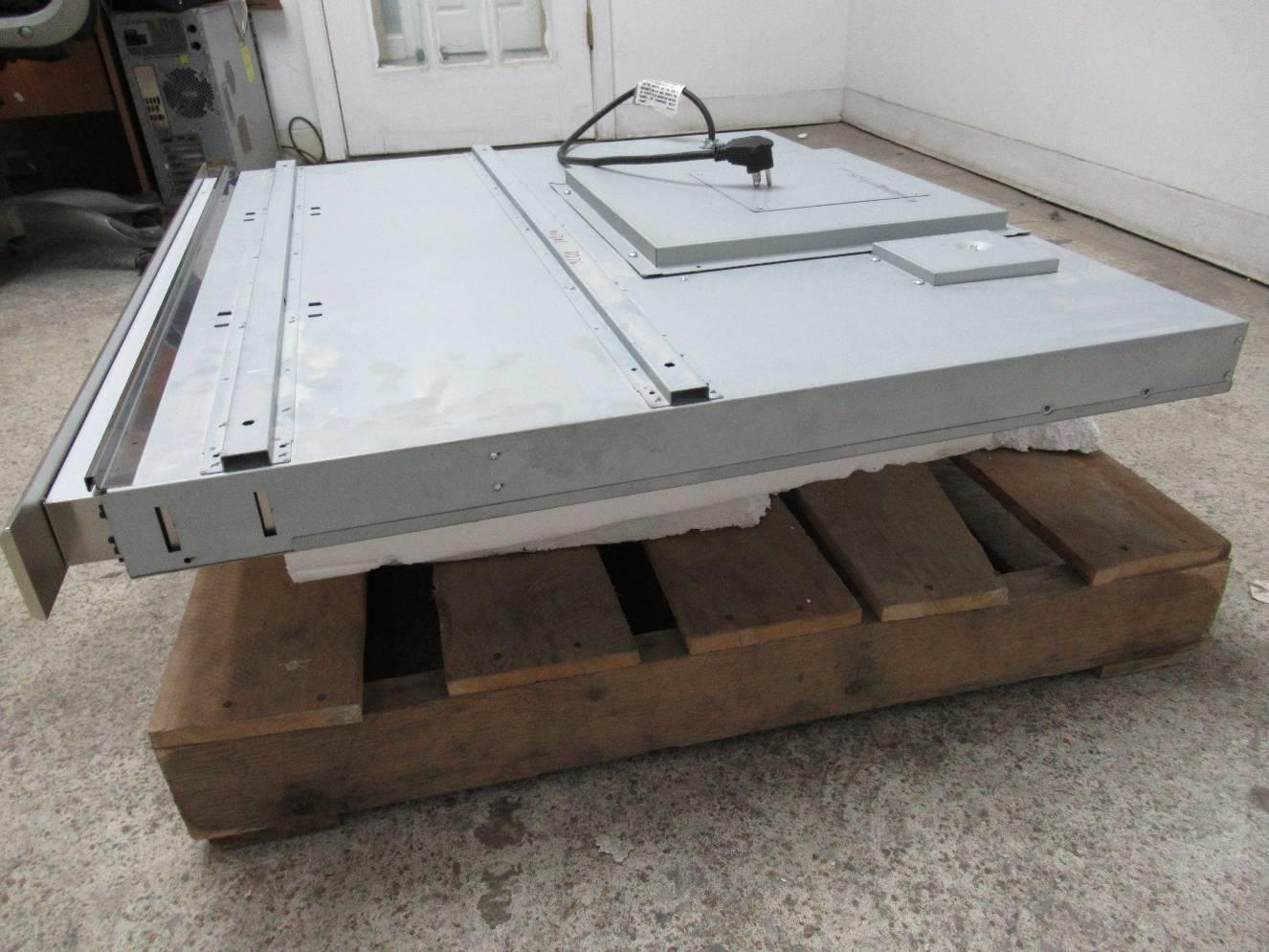 Wolf 36 Inch Stainless 3Speed Blower Control Downdraft Ventilation