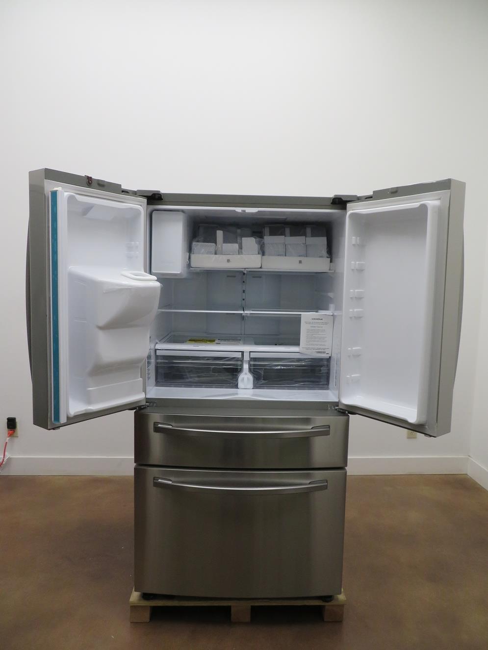 Samsung RF28R7201SR 36" 4 Door Refrigerator with 28 Cu.Ft. Full depht