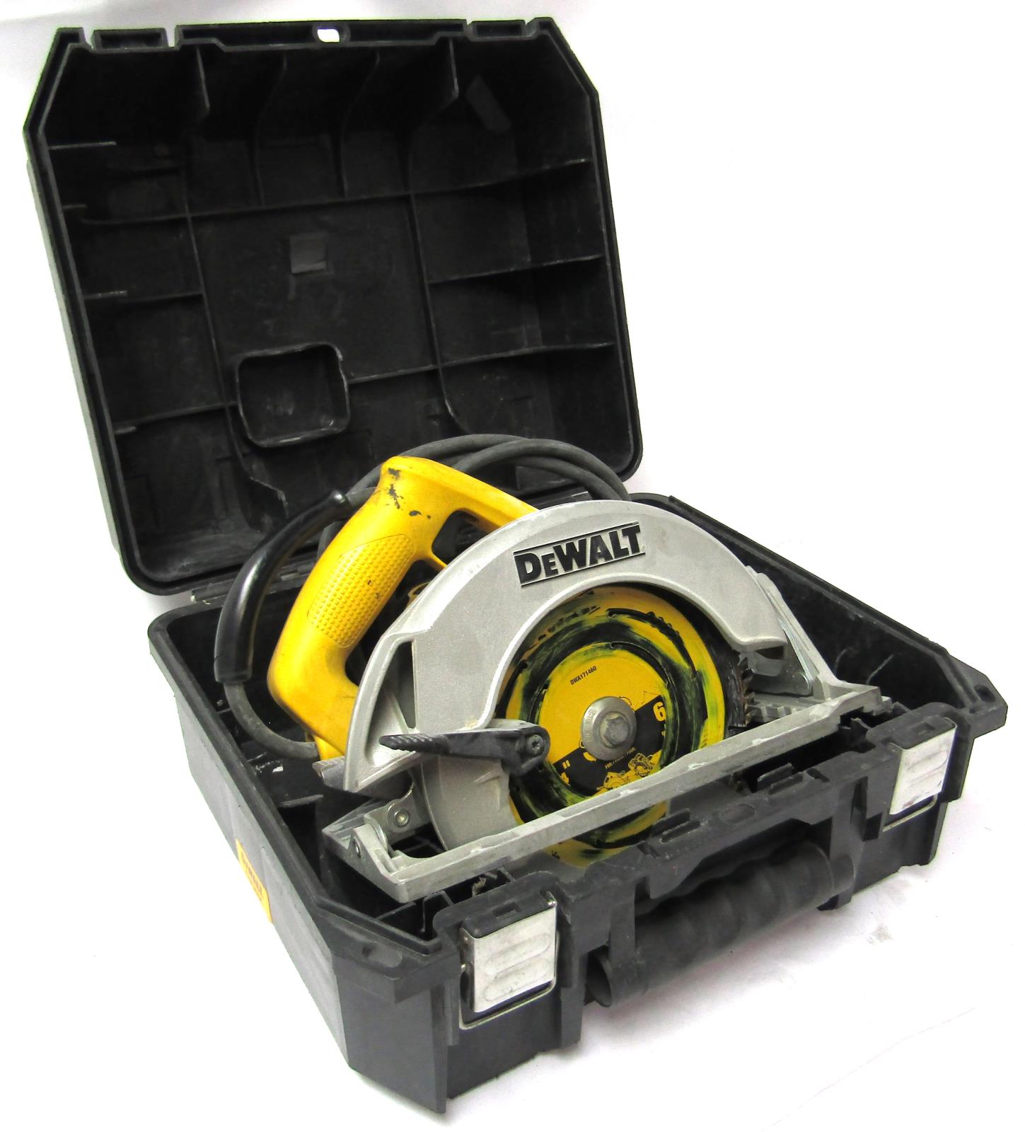 Dewalt Dw368 7 14 Inch Corded Circular Power Saw With Case No Blade Wrench Ebay 