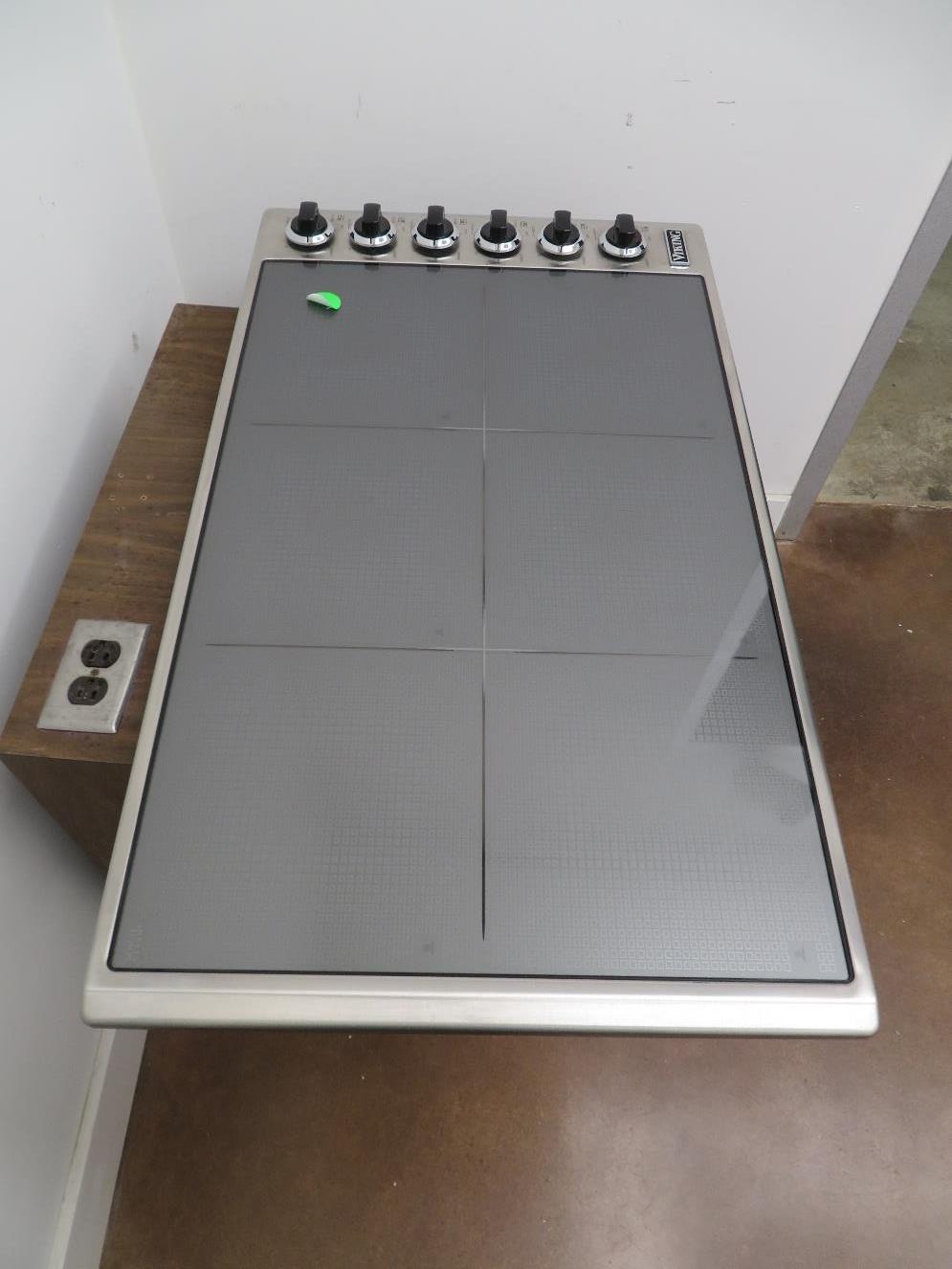 Viking Professional 5 Series 36" Metallic 6 Zone Induction Cooktop