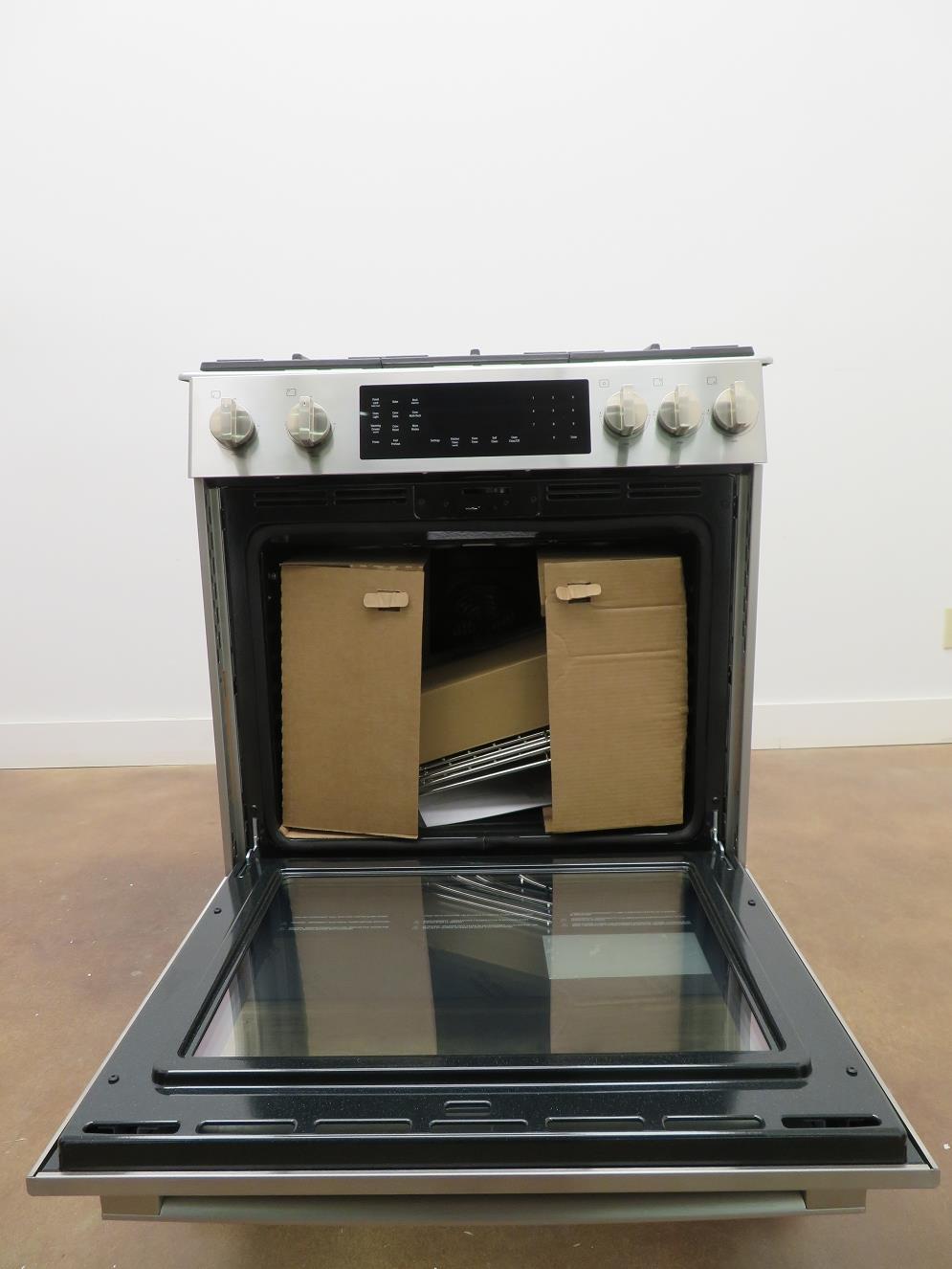 Bosch 800 Series 30" European Convection SlideIn Dual Fuel Range