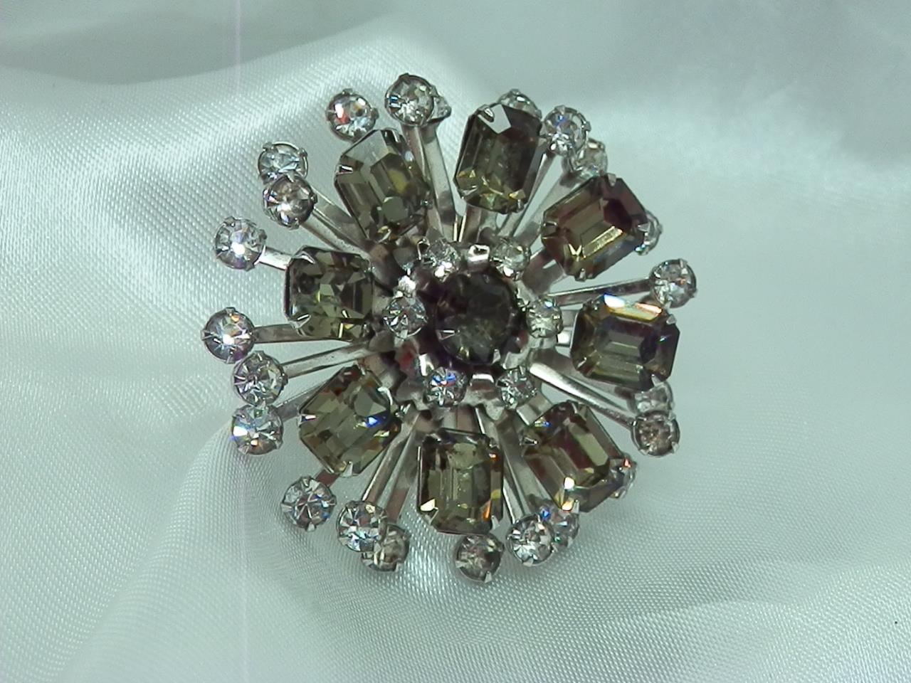 Stunning Vintage 50s Deco Baguette Rhinestone  Brooch 5JN0