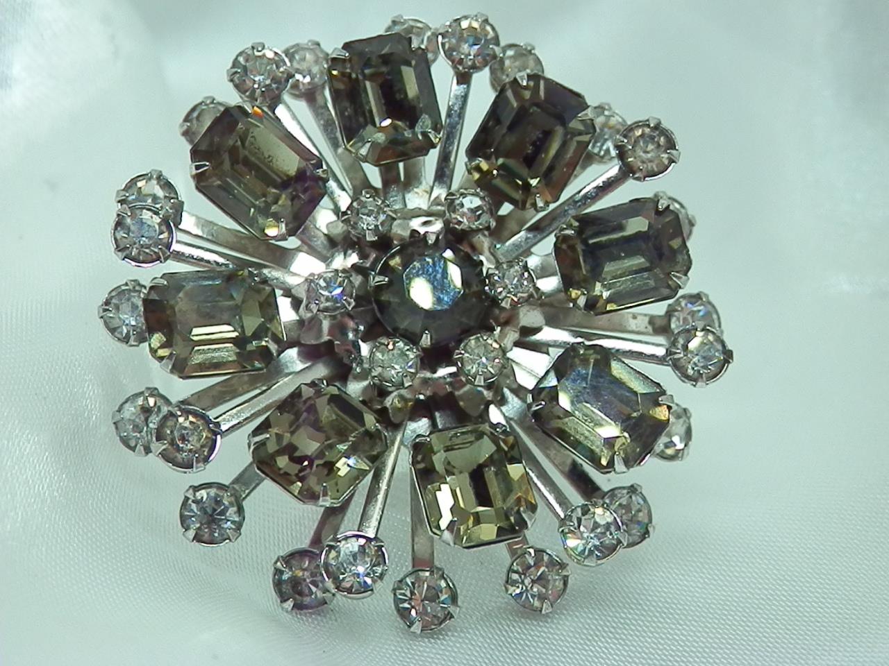 Stunning Vintage 50s Deco Baguette Rhinestone  Brooch 5JN0