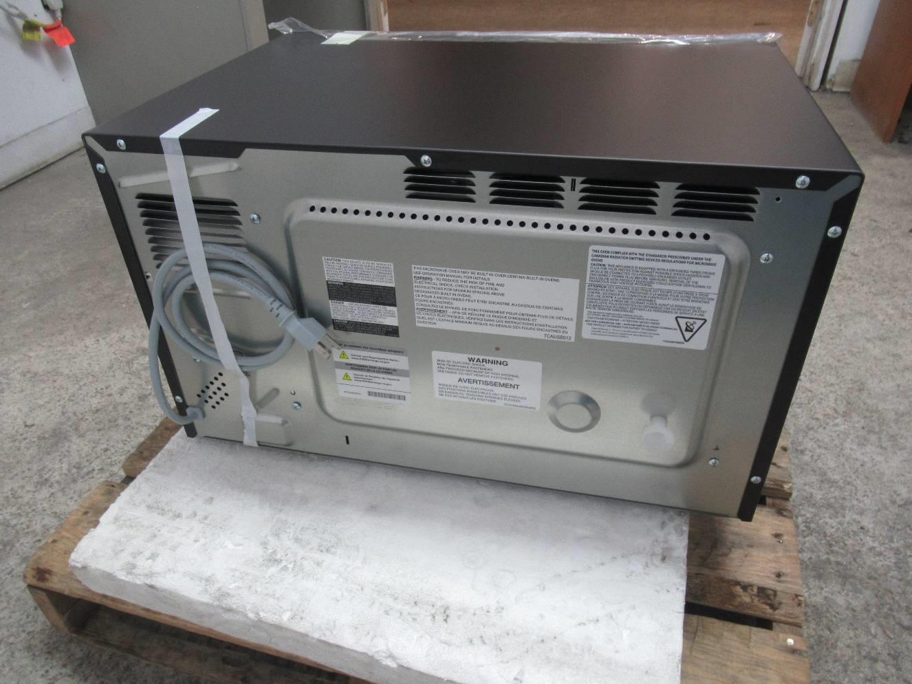 Wolf 900 Watts BLK 1.5 cu.ft 10 Power Levels Countertop Microwave Oven