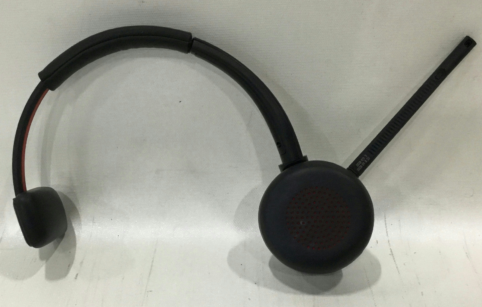 Plantronics W8200B Wireless Communication System Headset & Base Unit