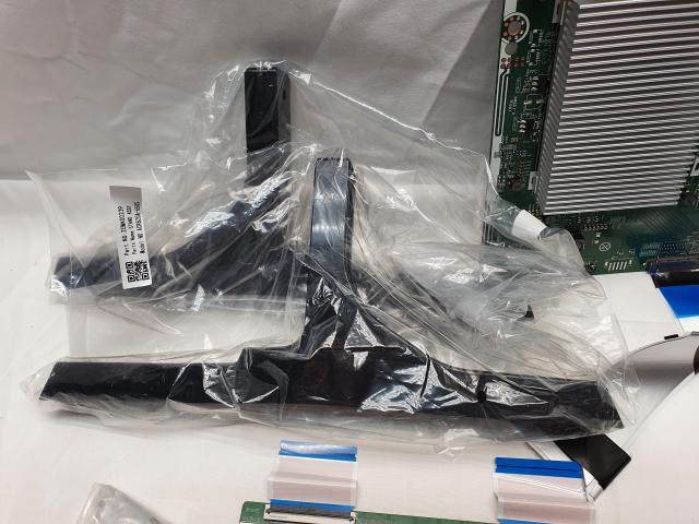 PHILIPS FUNAI 65PFL5504/F7 REPAIR PARTS SPEAKERS BOARDS POWER CORD