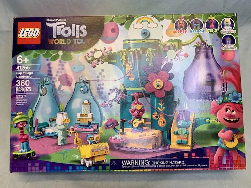 LEGO Trolls World Tour Pop Village Celebration 41255 Tree House ...