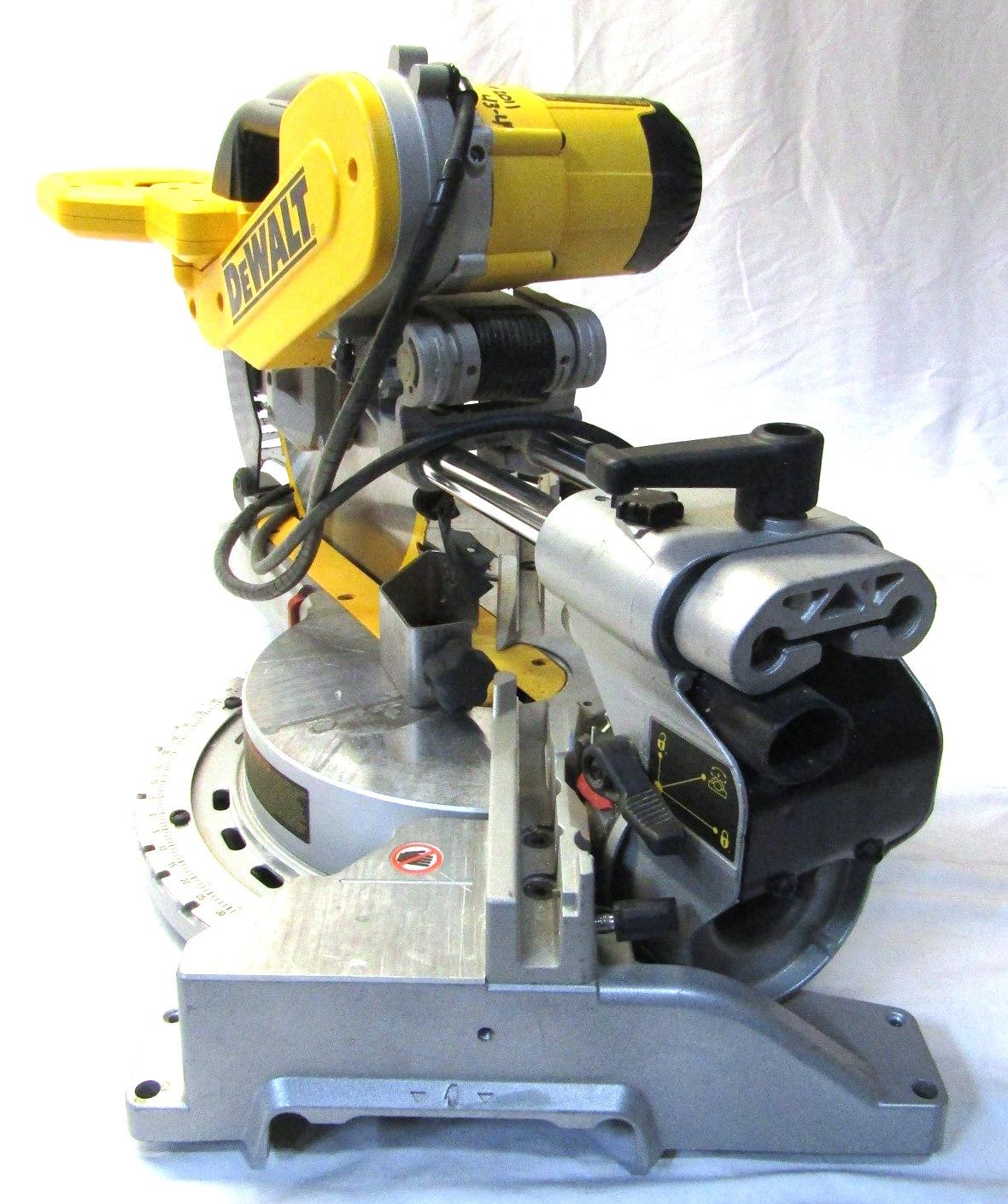 Купить Торцовочной пилы DeWalt DW718 12" Double Bevel Sliding Compound