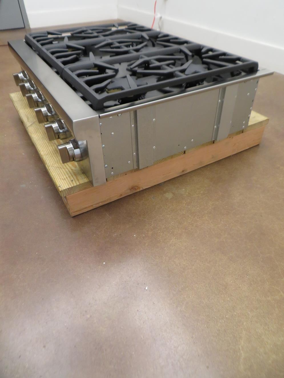 Thermador 36" Precision simmering 6 Star Burner Stainless Gas Rangetop