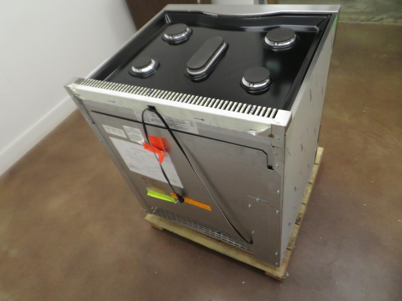 Viking 3 Series 30" 5 Sealed Burners Freestanding Gas Range