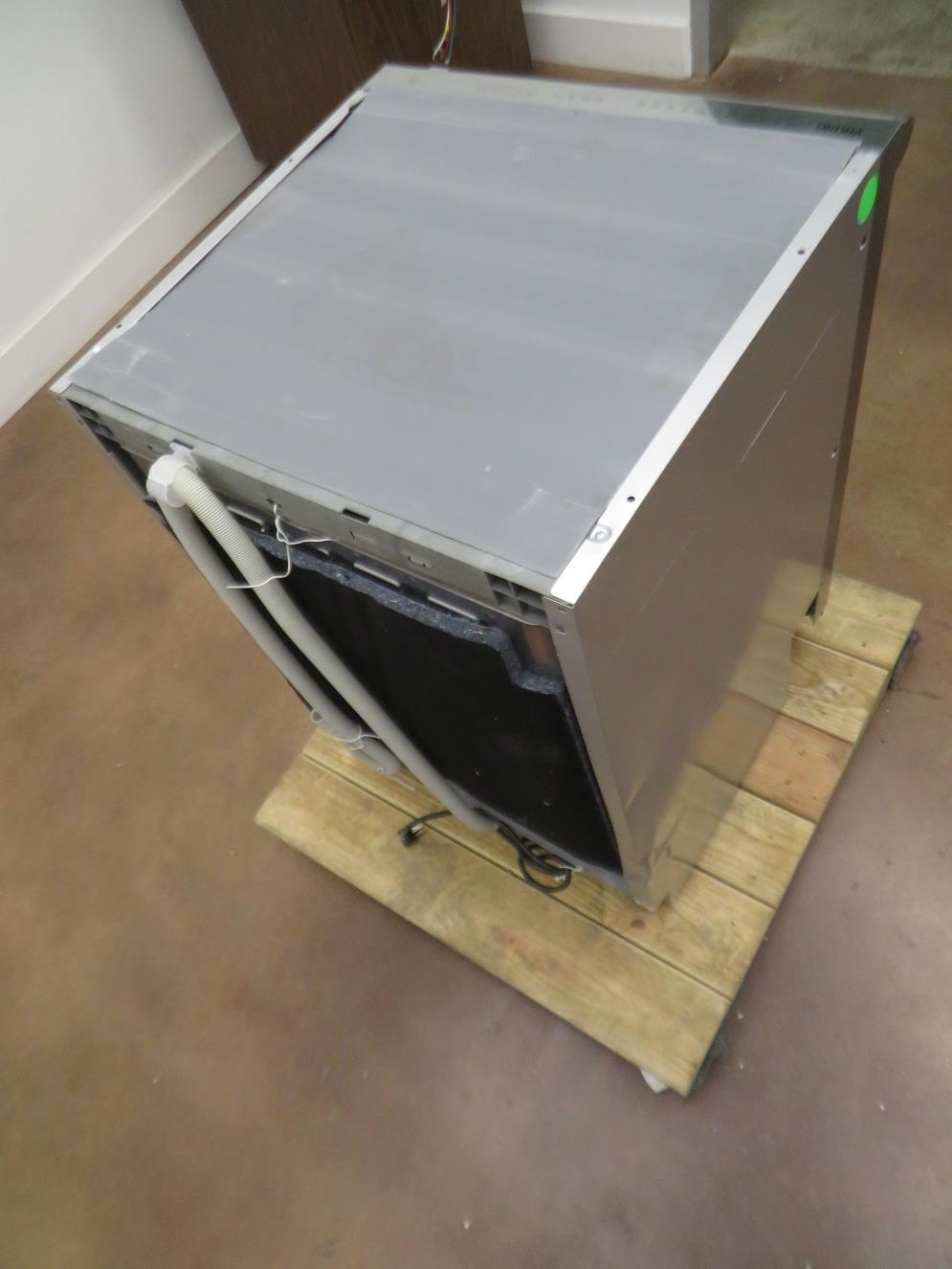 Viking 24" LCD Control Panel Quiet Clean Stainless Dishwasher VDWU524SS