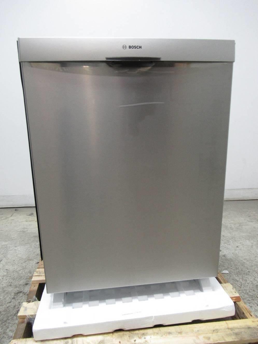 Bosch 300 Series 24" 3rd Rack 44 dBA Fully Integrated Dishwasher