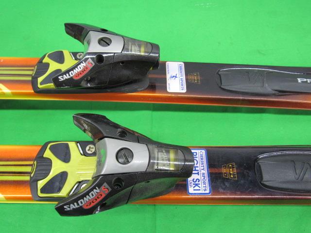 salomon axendo 9 prolink skis Salomon Axendo 9 Downhill Skis (DR90) w/ Salomon 900 Bindings Orange/Black
