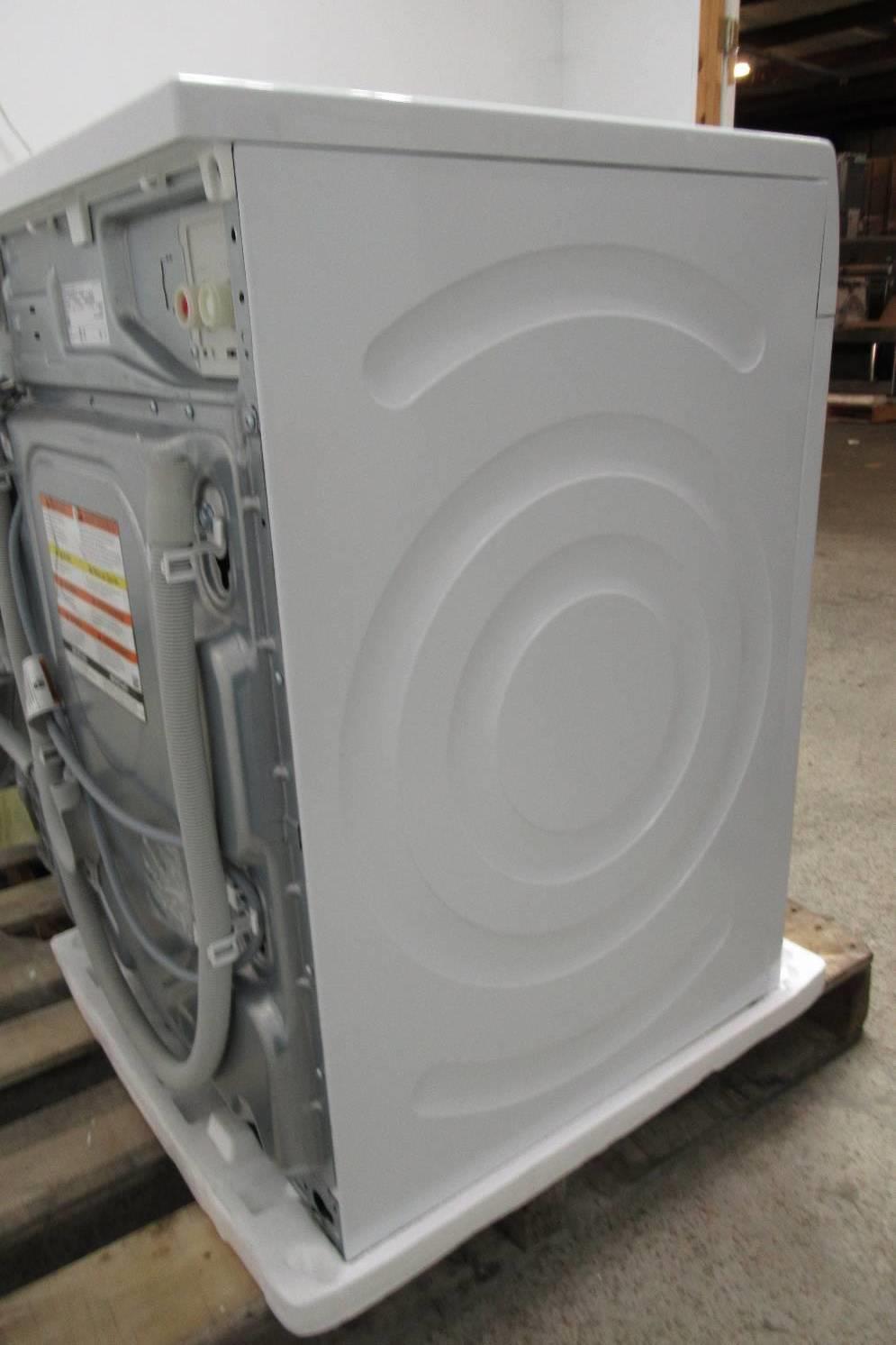 Bosch 300 Series Front Load WHT Washer+Ventless Dryer WAT28400UC