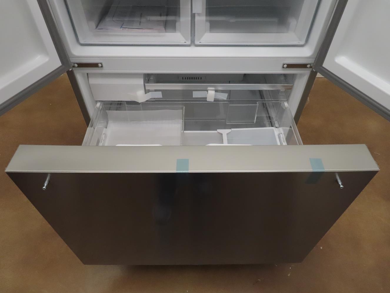 BOSCH 36'' Smart Counter Depth French Door Refrigerator B36CT80SNS