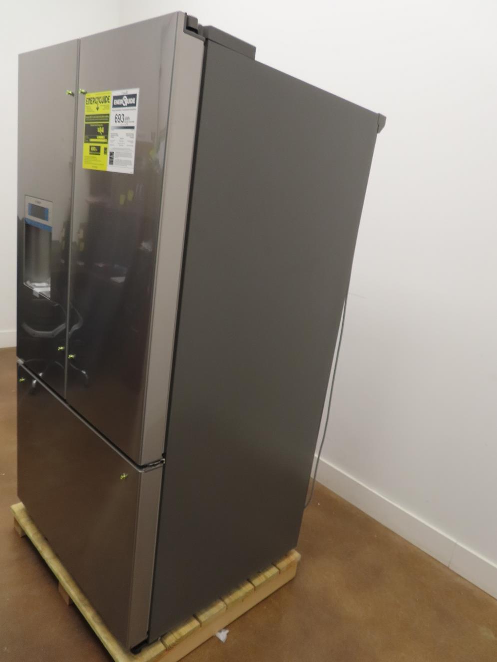 Bosch 800 Series 36" French Door Refrigerator B26FT50SNS Perfect Front