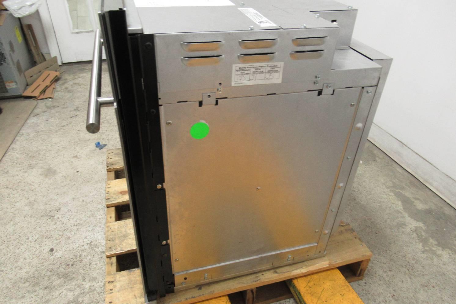 Viking 30" Single Stainless Steel Electric ThermalConvection Oven