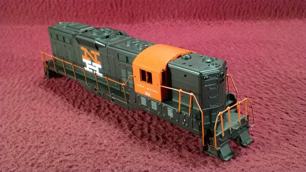 HO ATHEARN NEW HAVEN GP9 DIESEL LOCOMOTIVE SHELL W/ 80% PAINTED ...
