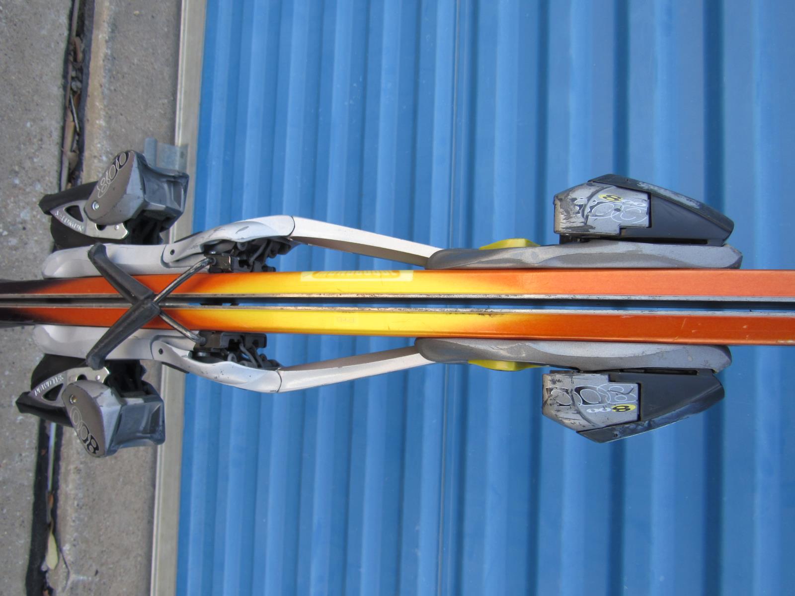 Salomon Axendo 9 Adult Skis Oversized w/ Salomon Pulse Bindings