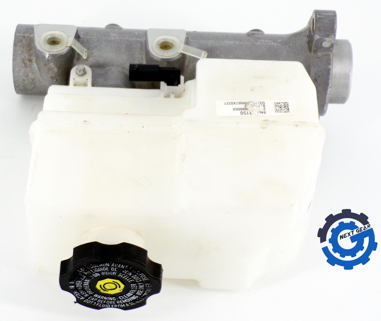 thumbnail image 2 of GM OEM Brake Master Cylinder With Reservoir – 2009-2018 Chevrolet GMC (15935844 / 93744982 / 1741189) 2 of 3