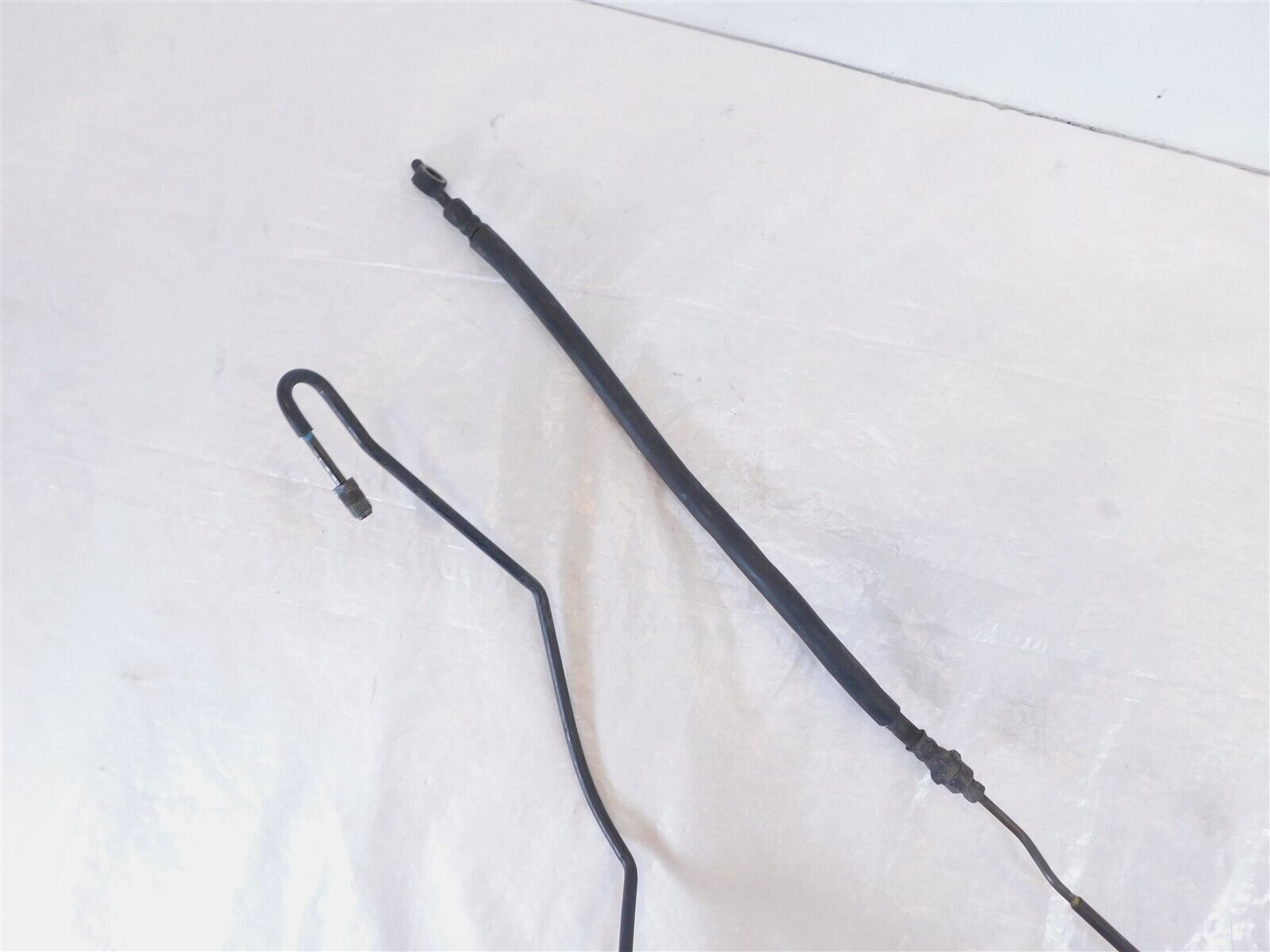 え 2004 & 2005 Honda GL1800 Goldwing 1800 Front Brake Caliper Hose