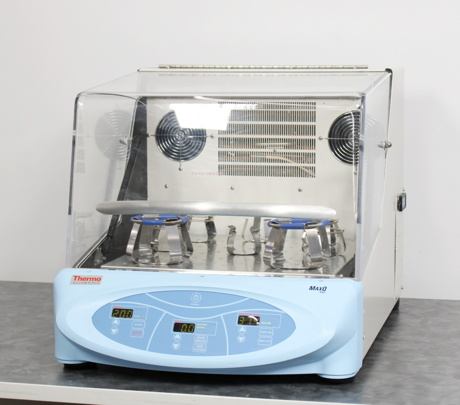 Thermo Scientific MaxQ 4000 Refrigerated Incubator Shaker SHKE4000-7 w/ Clamps