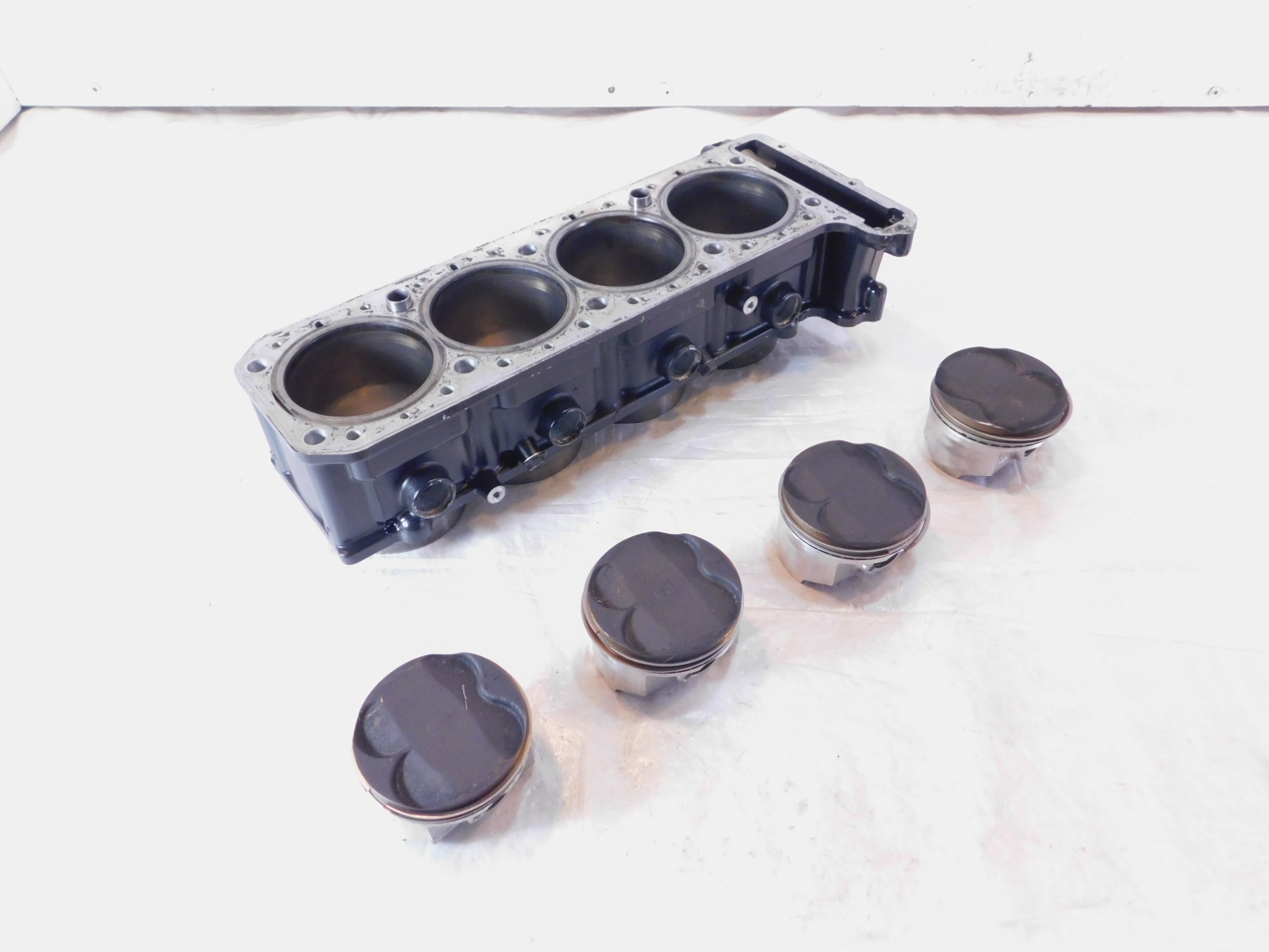 【Kz】 1999 & 2000 Kawasaki 1100 ZRX1100 ZR1100 Engine Cylinder