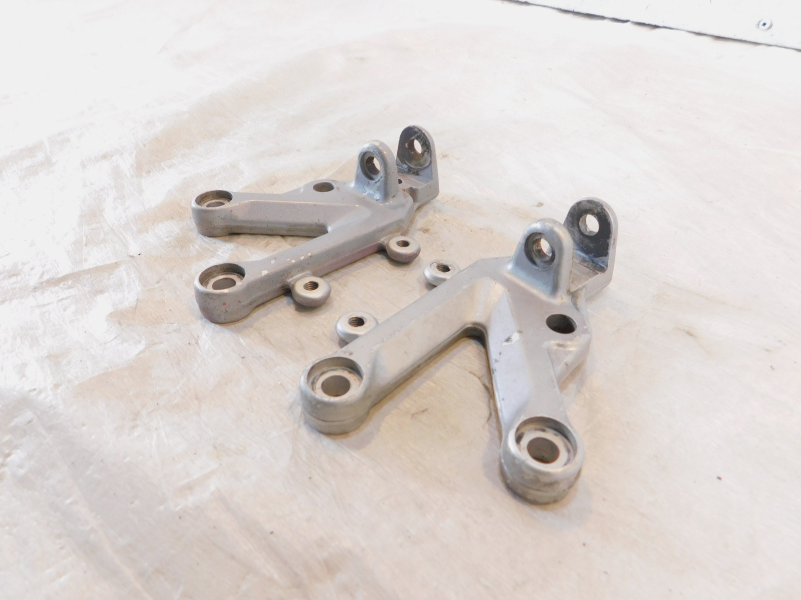 Aprilia RSV1000R RSVR & RSV 1000 Tuono Front Left/Right Footrest